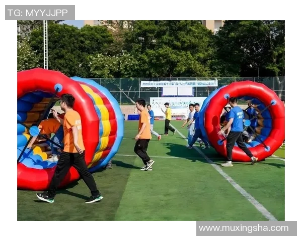 激情四溢的泳池争锋赛:挑战极限与突破自我,追逐速度与梦想的荣耀时刻 激情四溢的泳池争锋赛:挑战极限与突破自我,追逐速度与梦想的荣耀时刻